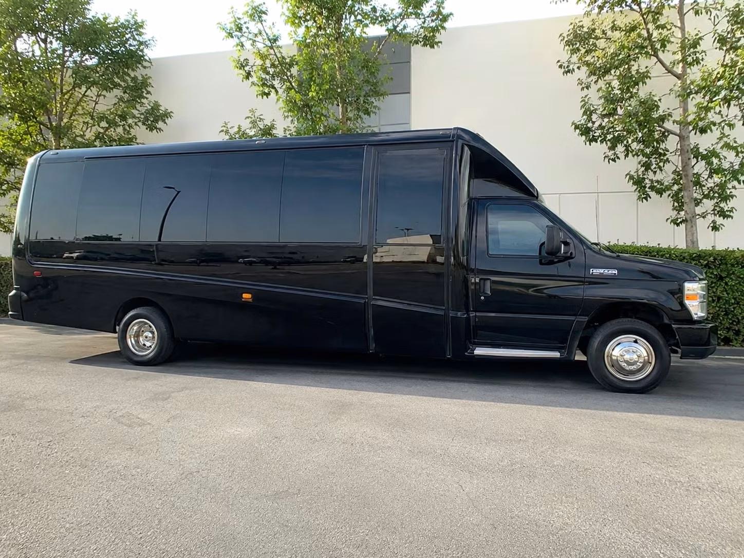 15 passenger minibus